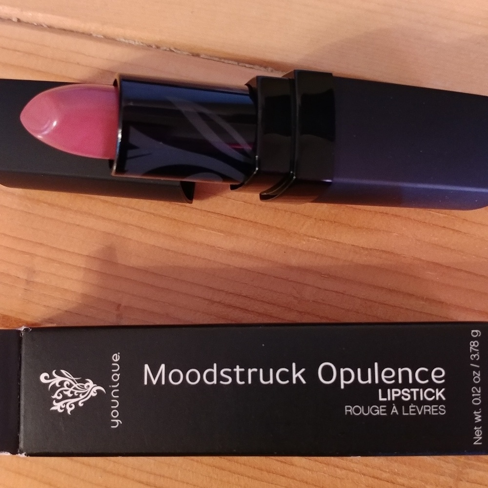 Moodstruck Opulence Lipstick